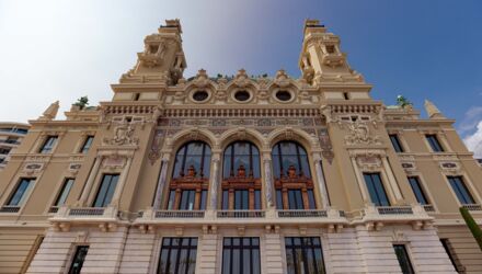 Belle-Époque-Fassade des Casino Monte-Carlo an der Place du Casino in Monaco