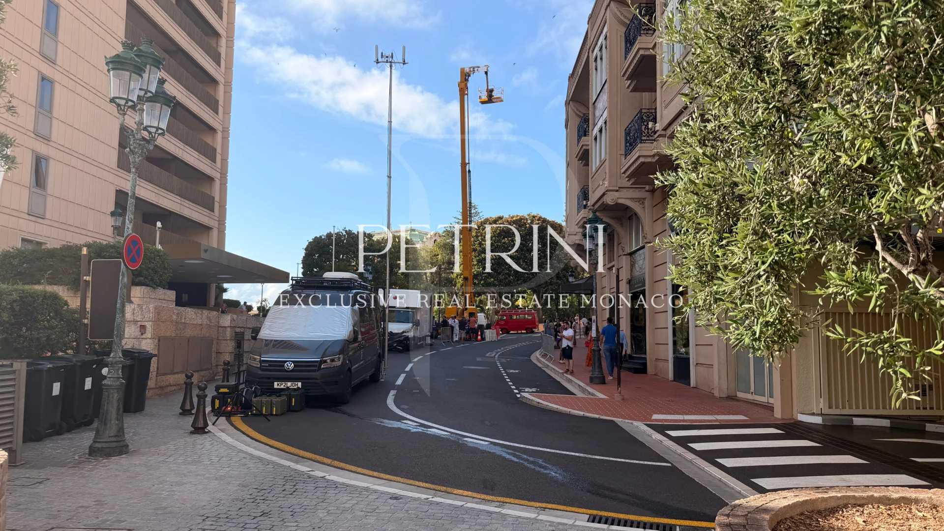 Filming of the Ocean's Eleven prequel in Monaco, 1962 set installed on Port Hercule