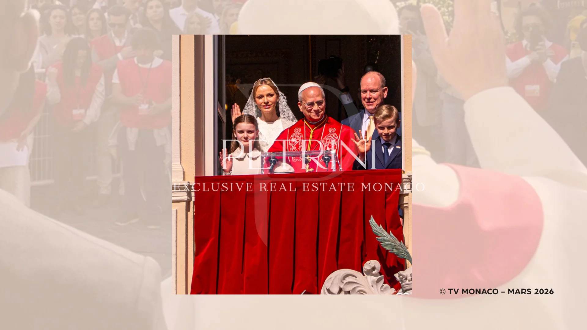 Le pape Léon XIV à Monaco at the palace balcony