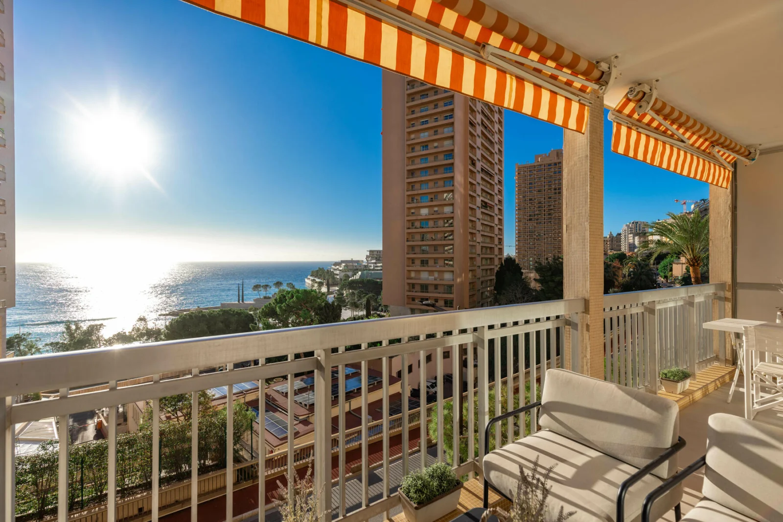 LE CASABIANCA - SPACIOUS APARTMENT WITH SEA VIEW